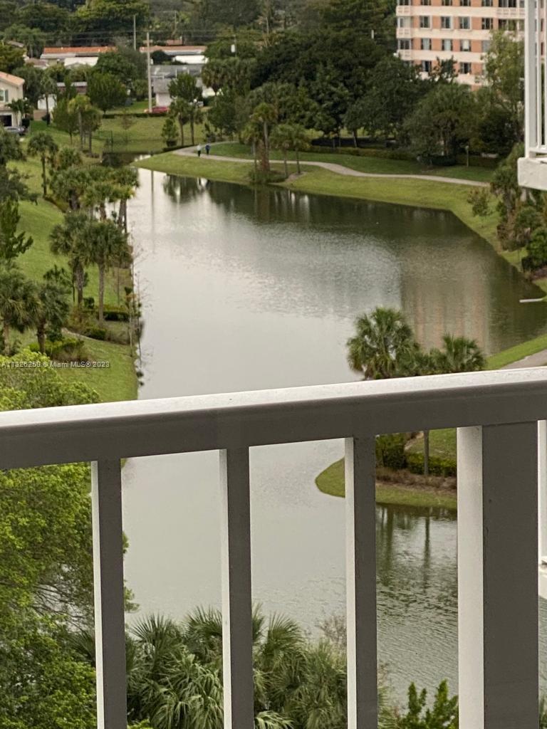 Beautiful 1 bed 1.5 bath Penthouse condo for rent, ALL ages welcome.Partially remodeled with high impact windows.
1st month and 2 security deposits to move in. Min credit score 600 as per association.
Apartment will be professionally cleaned and painted before new tenant move in. Tenant leaving February 09.
