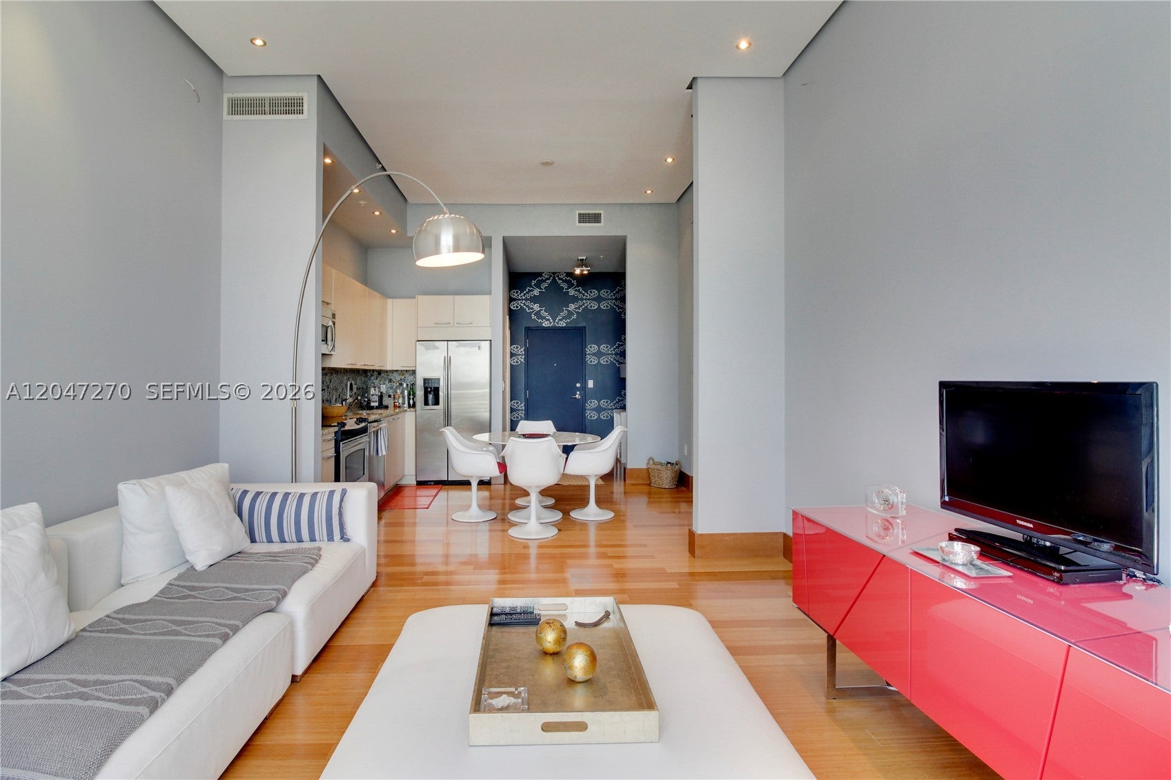 2001 Meridian Ave PH-21