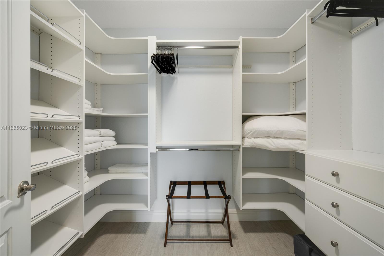 KEY COLONY BEACH - Residential