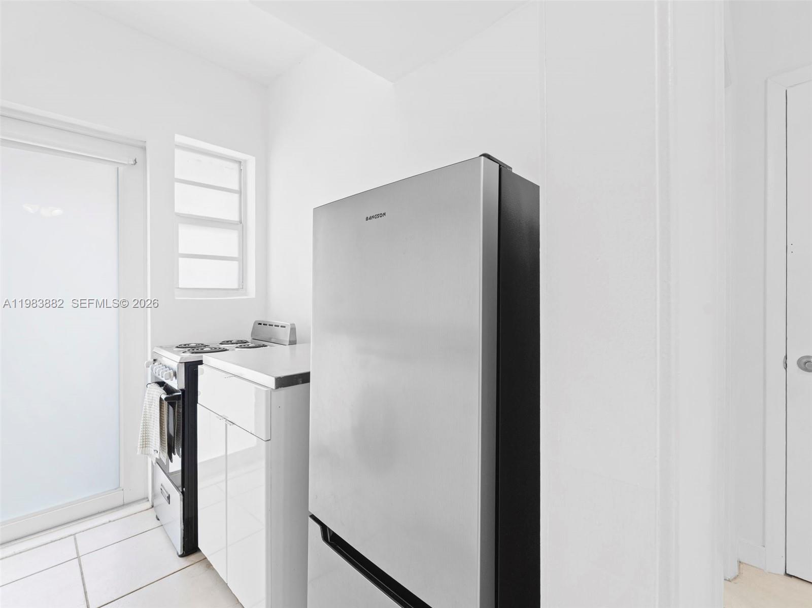 BASE01 CONDO - Residential