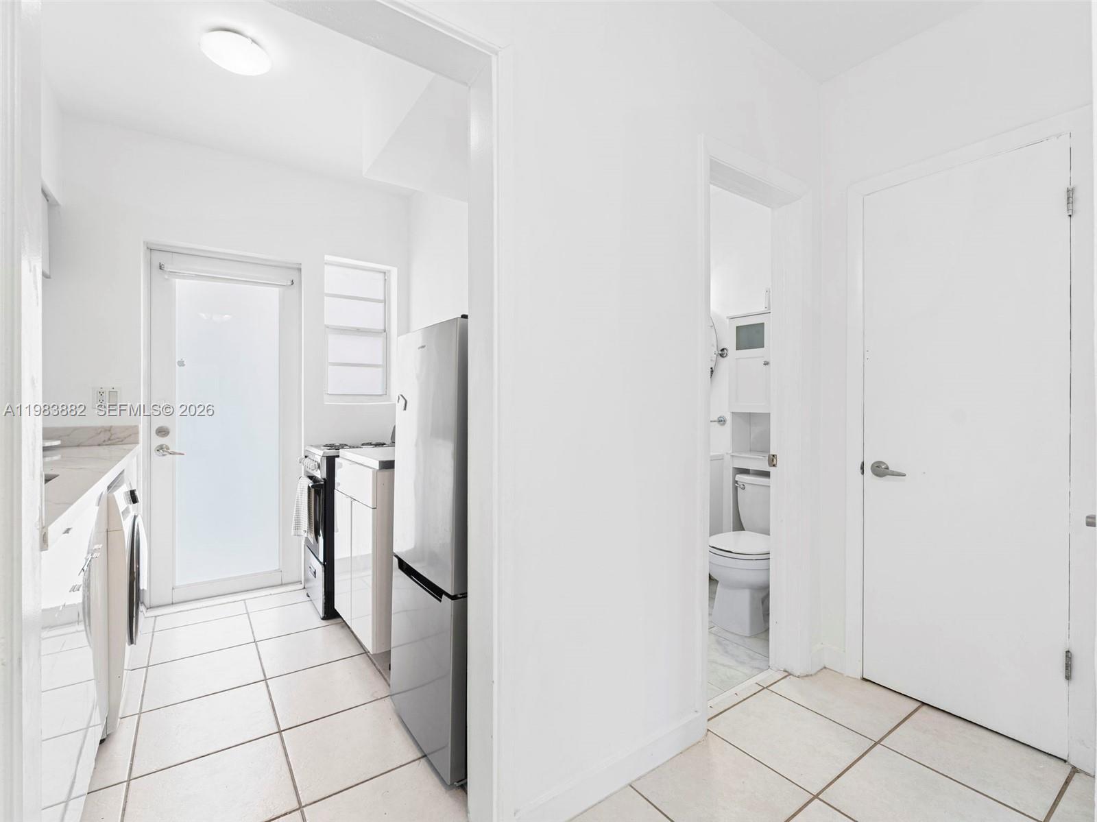 BASE01 CONDO - Residential