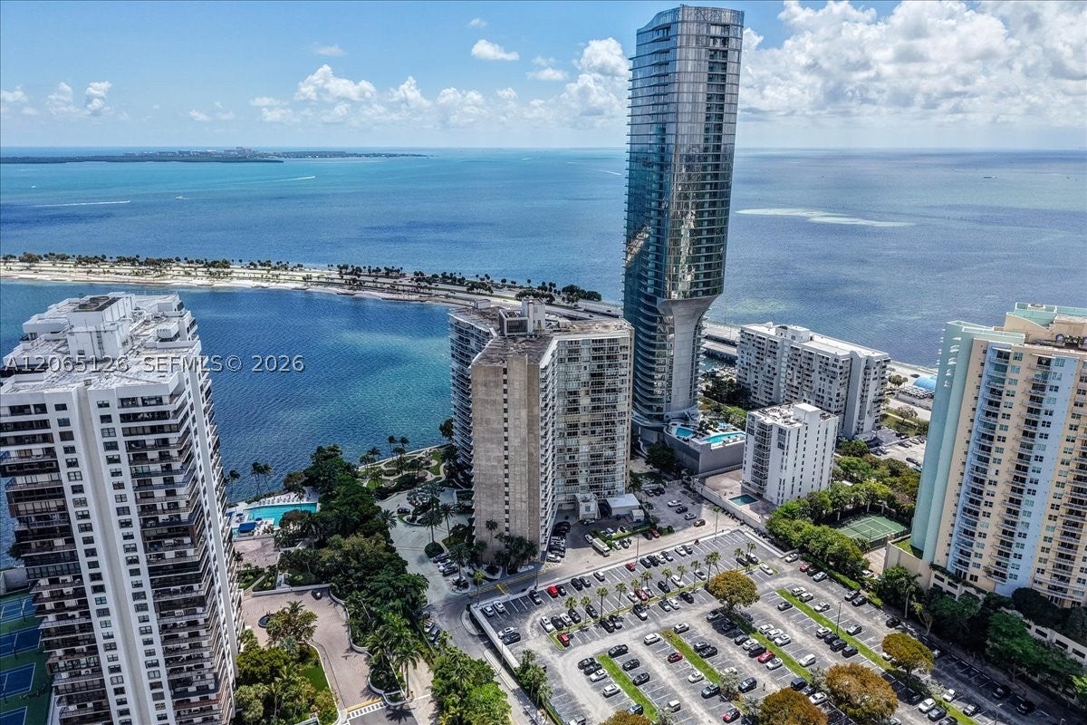 2451 Brickell Ave 4F