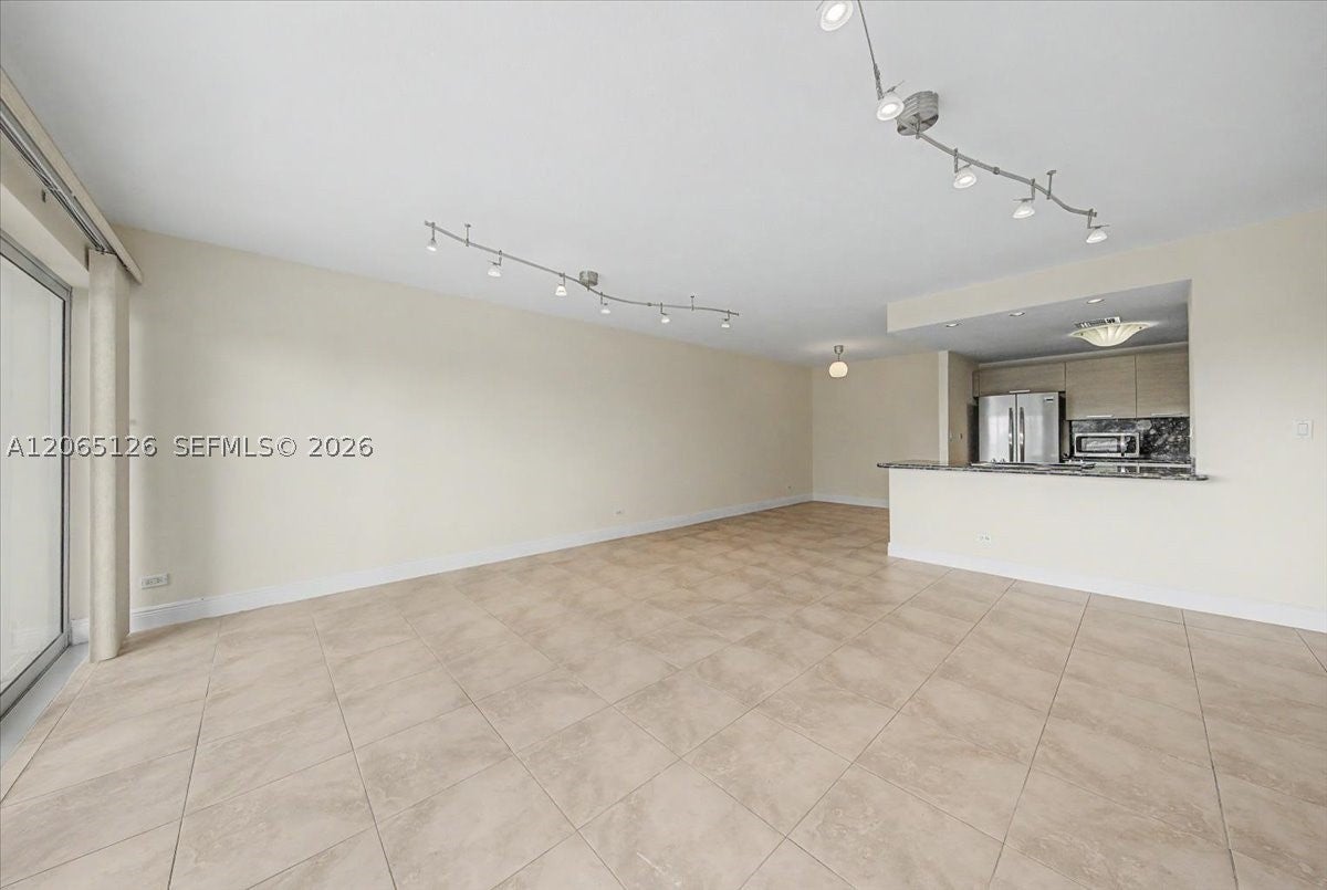 2451 Brickell Ave 4F