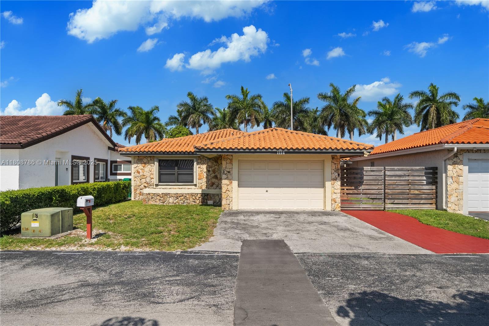 1114 SW 136th Pl