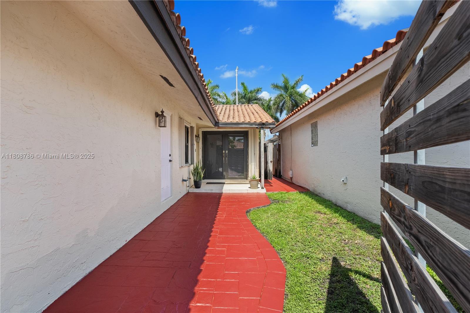 1114 SW 136th Pl