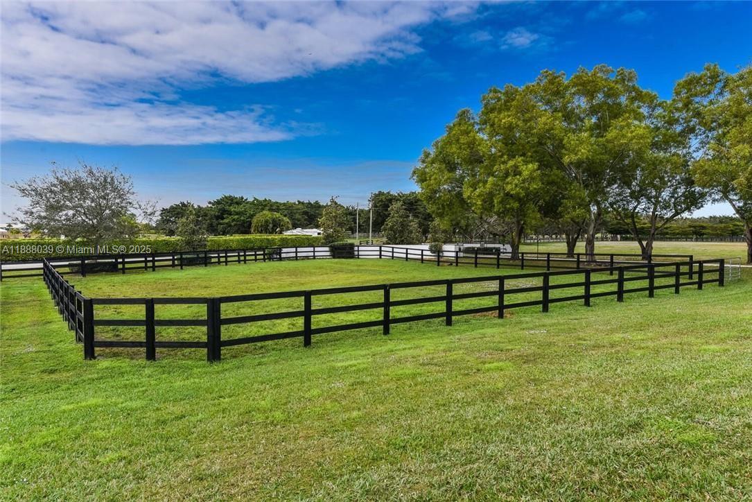 PALM BEACH POINT EAST - Residential