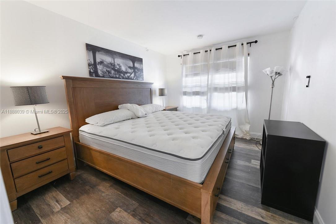 PALM BEACH POINT EAST - Residential