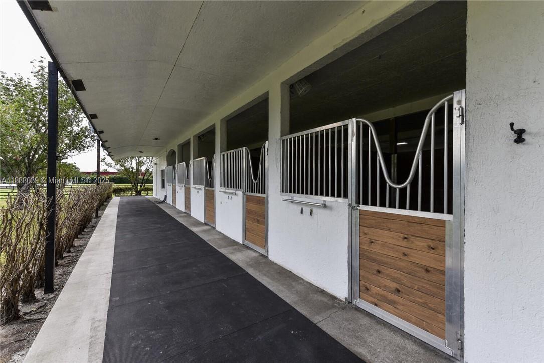 PALM BEACH POINT EAST - Residential