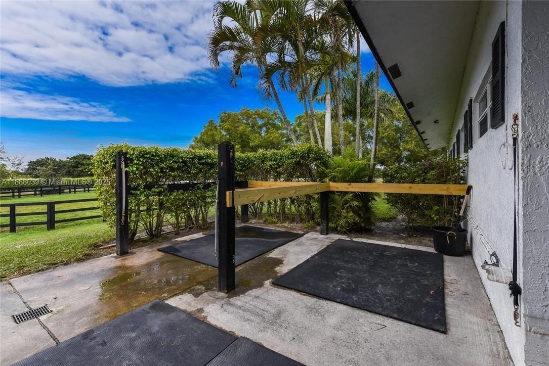 PALM BEACH POINT EAST - Residential