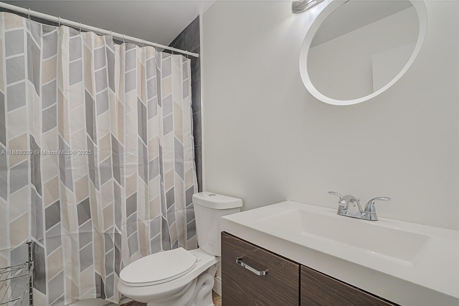 PALM BEACH POINT EAST - Residential