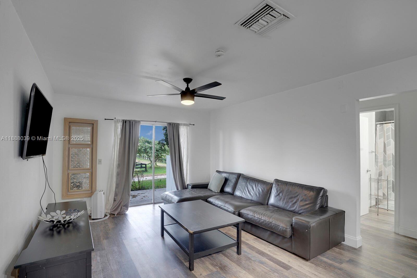 PALM BEACH POINT EAST - Residential