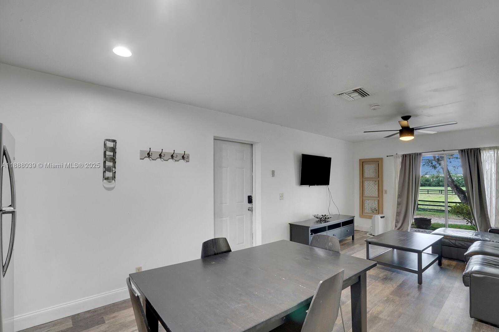 PALM BEACH POINT EAST - Residential