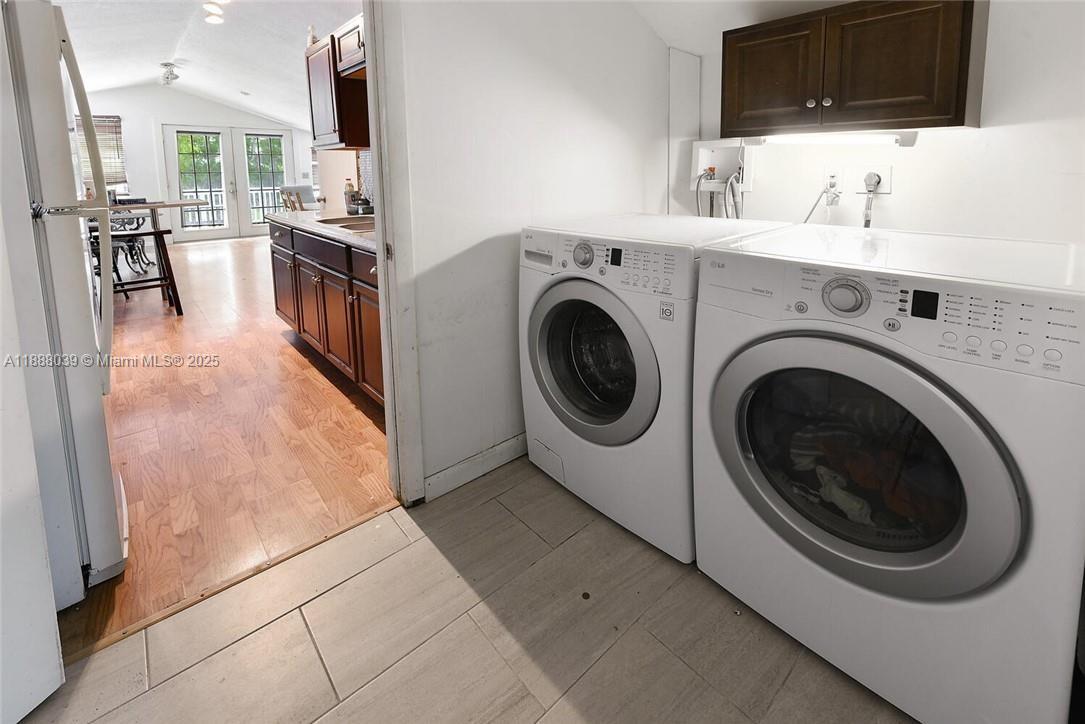 PALM BEACH POINT EAST - Residential