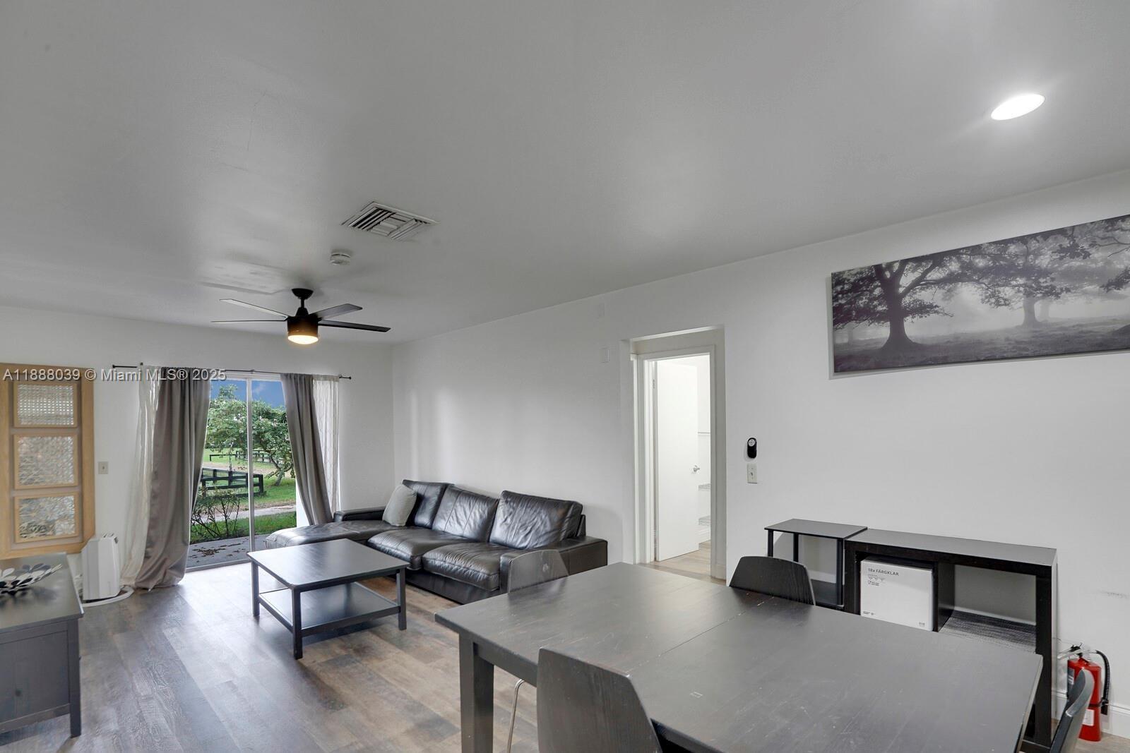 PALM BEACH POINT EAST - Residential