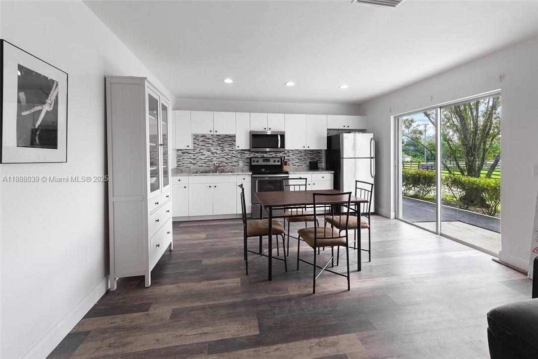 PALM BEACH POINT EAST - Residential