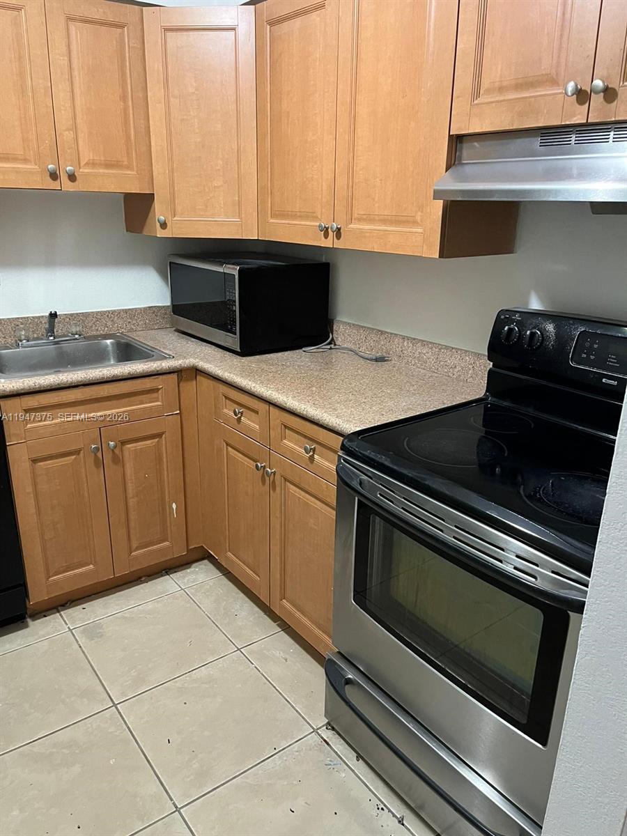 DORAL GARDENS II CONDO - Residential