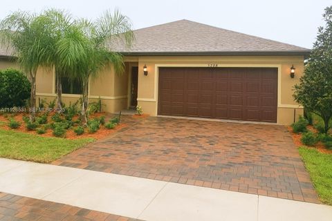 5288 Jasper Sq Vero Beach FL 32967