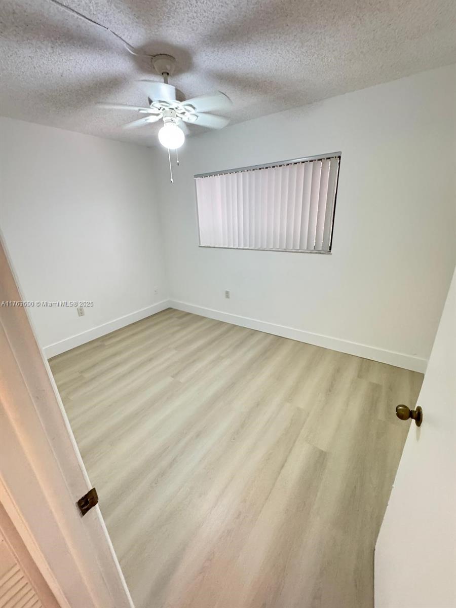 HORIZONS WEST CONDO #4 - Residential