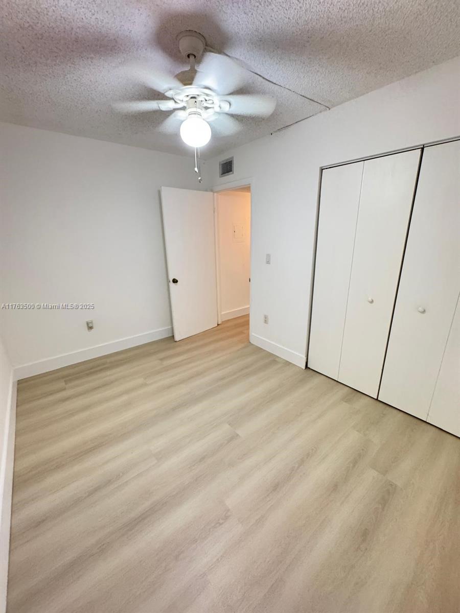 HORIZONS WEST CONDO #4 - Residential