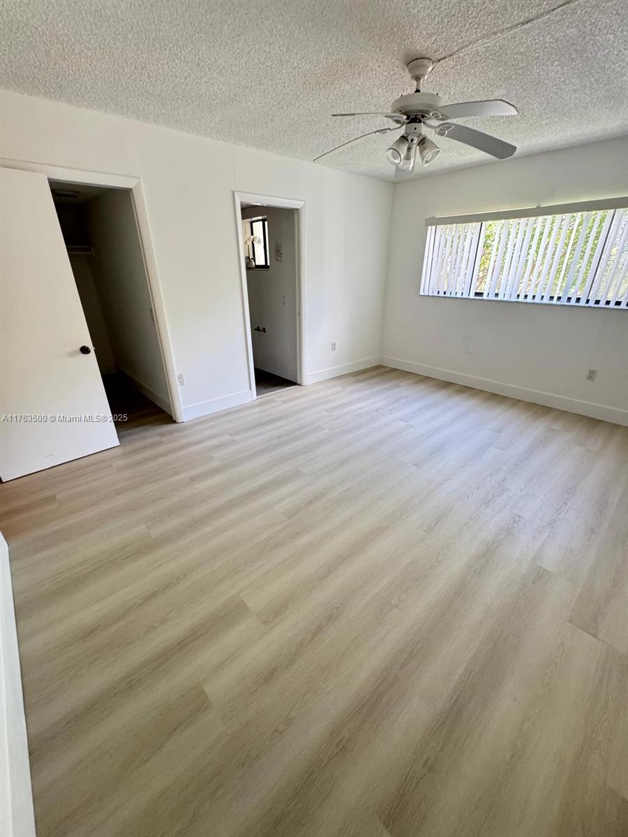 HORIZONS WEST CONDO #4 - Residential