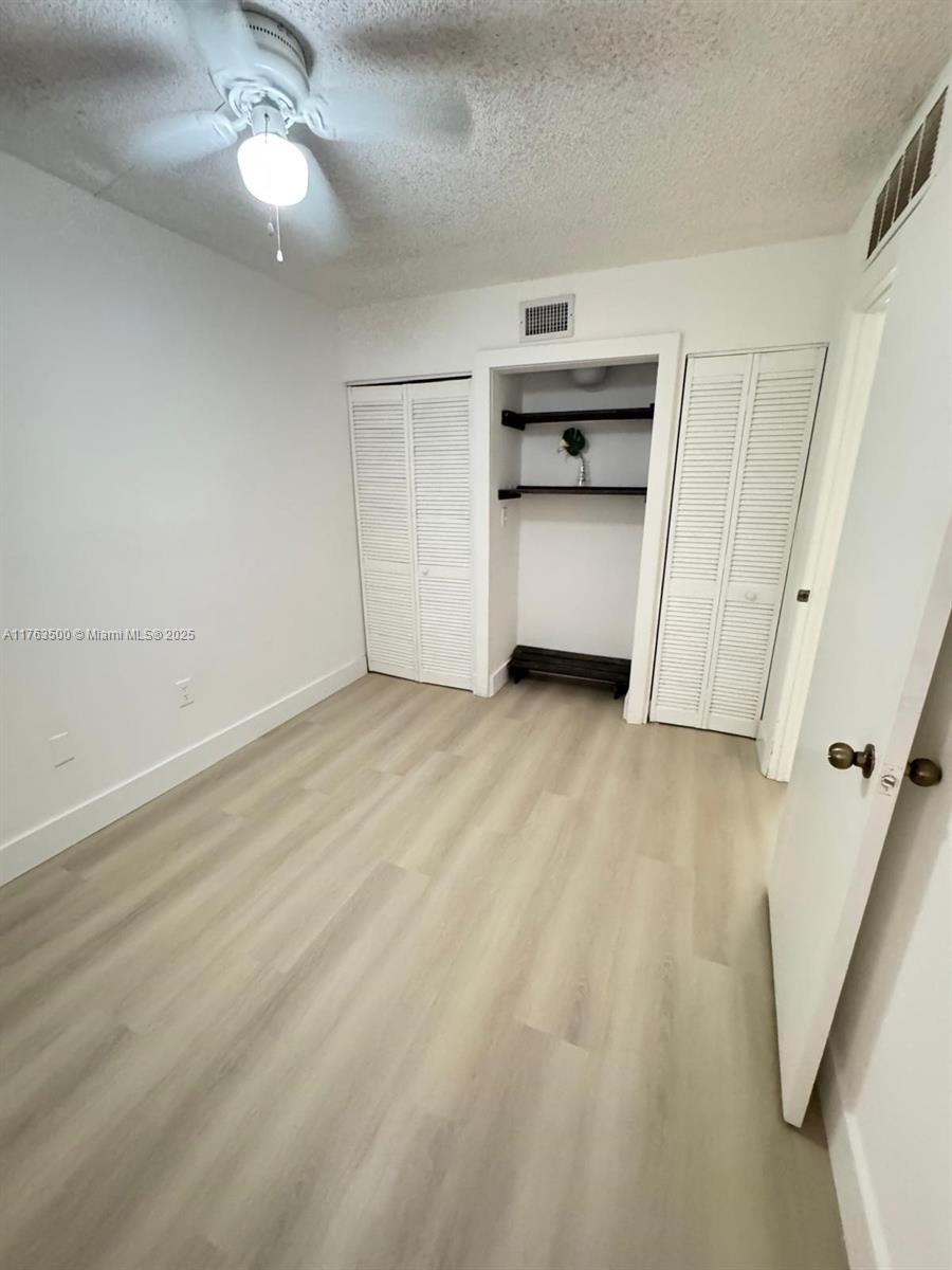 HORIZONS WEST CONDO #4 - Residential