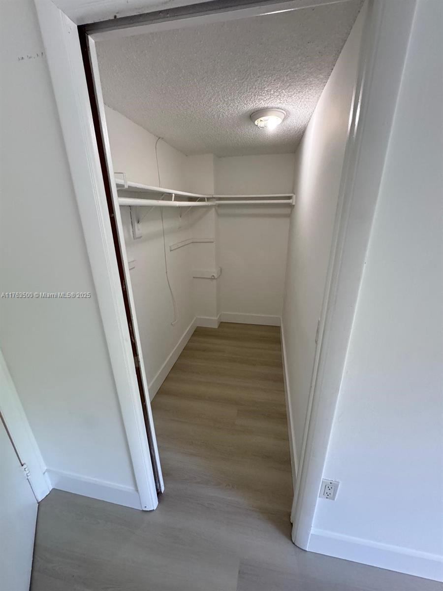 HORIZONS WEST CONDO #4 - Residential