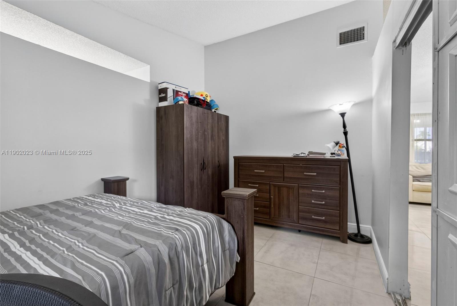 LA MANCHA 3 - Residential Lease