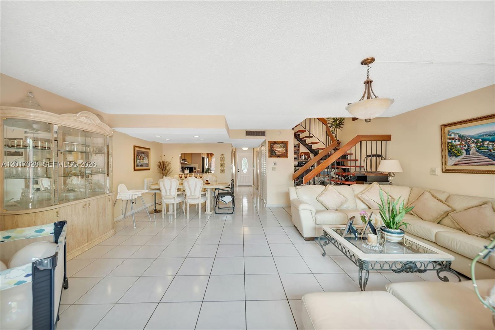 KENDALE LAKES NORTH SEC 7 - Residential
