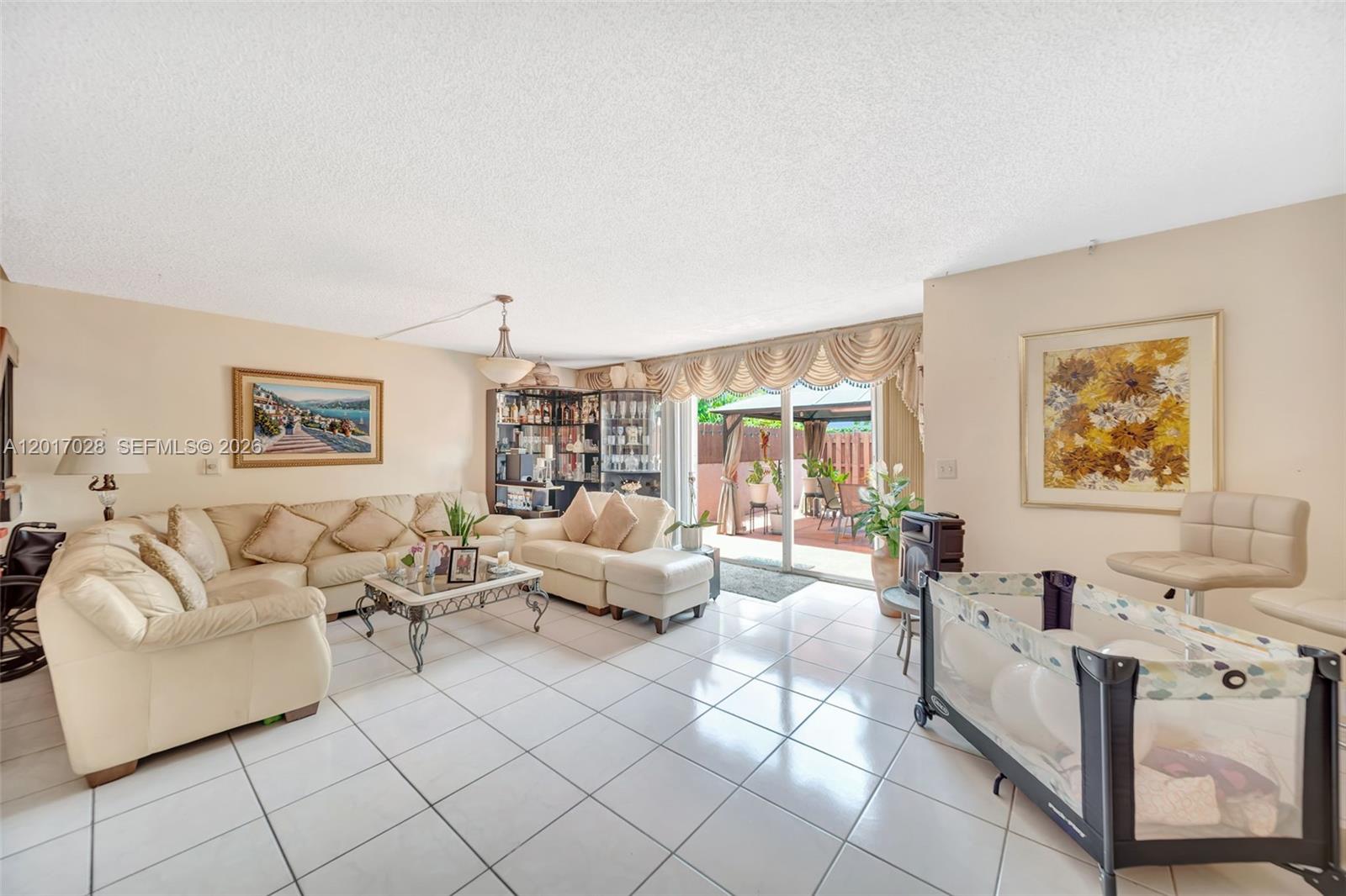 KENDALE LAKES NORTH SEC 7 - Residential