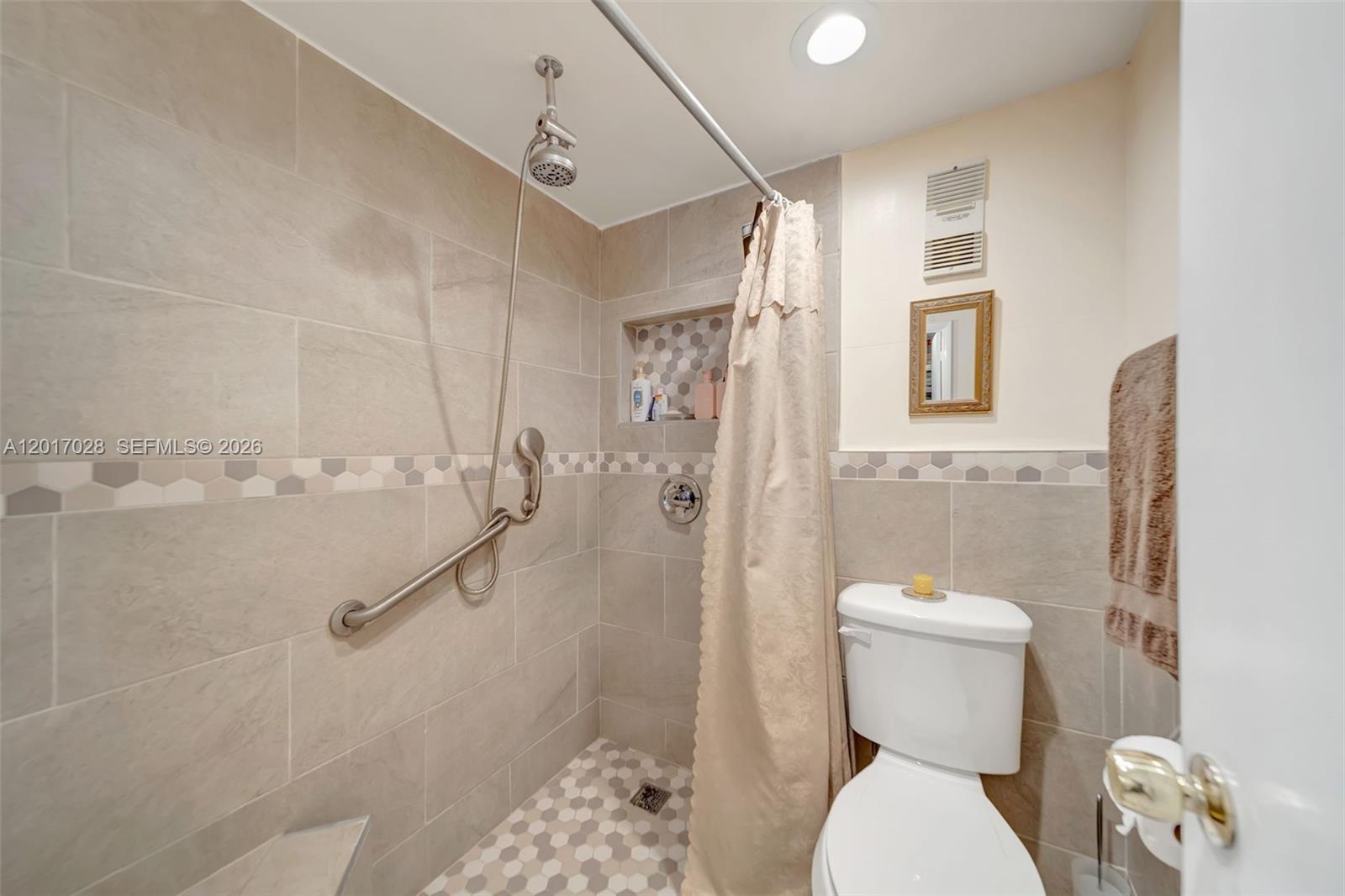 KENDALE LAKES NORTH SEC 7 - Residential