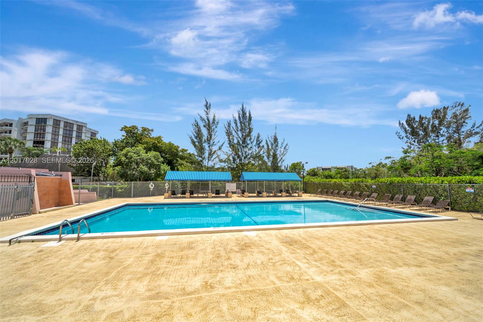 KENDALE LAKES NORTH SEC 7 - Residential