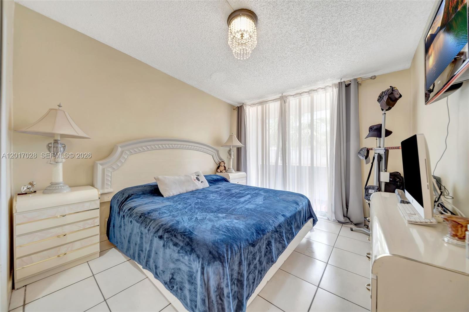KENDALE LAKES NORTH SEC 7 - Residential