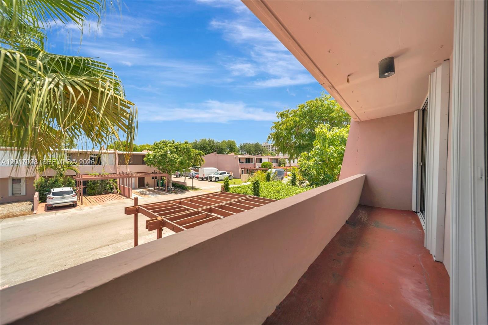 KENDALE LAKES NORTH SEC 7 - Residential