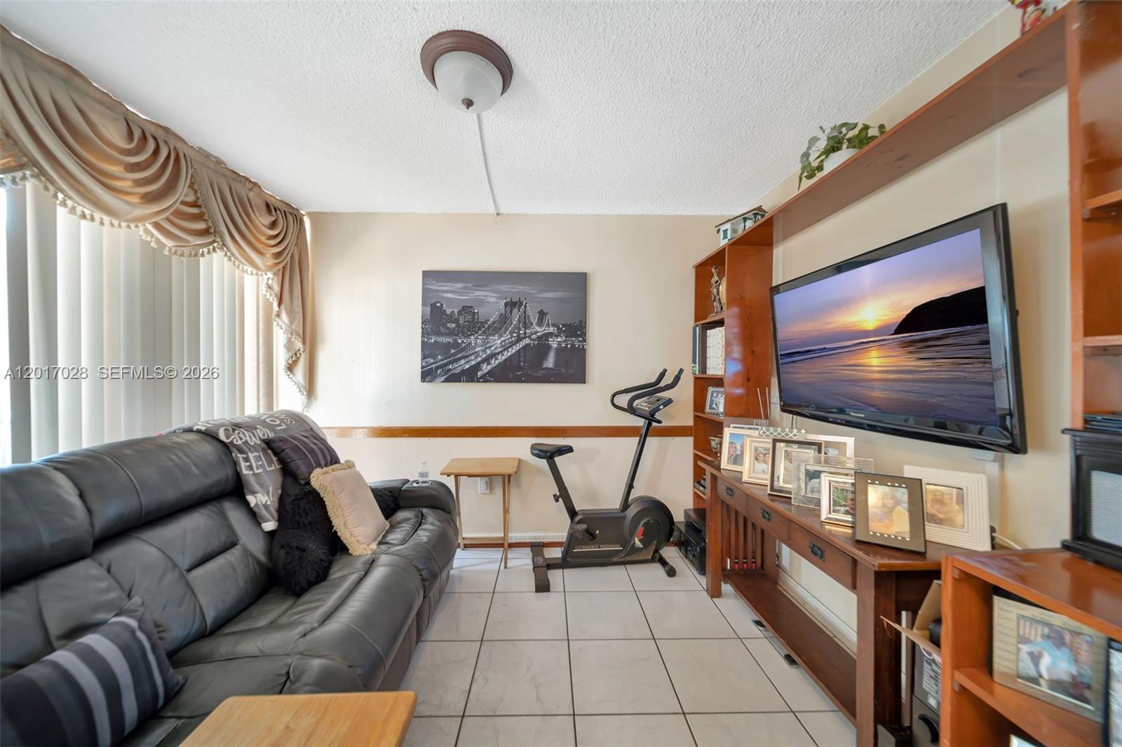 KENDALE LAKES NORTH SEC 7 - Residential