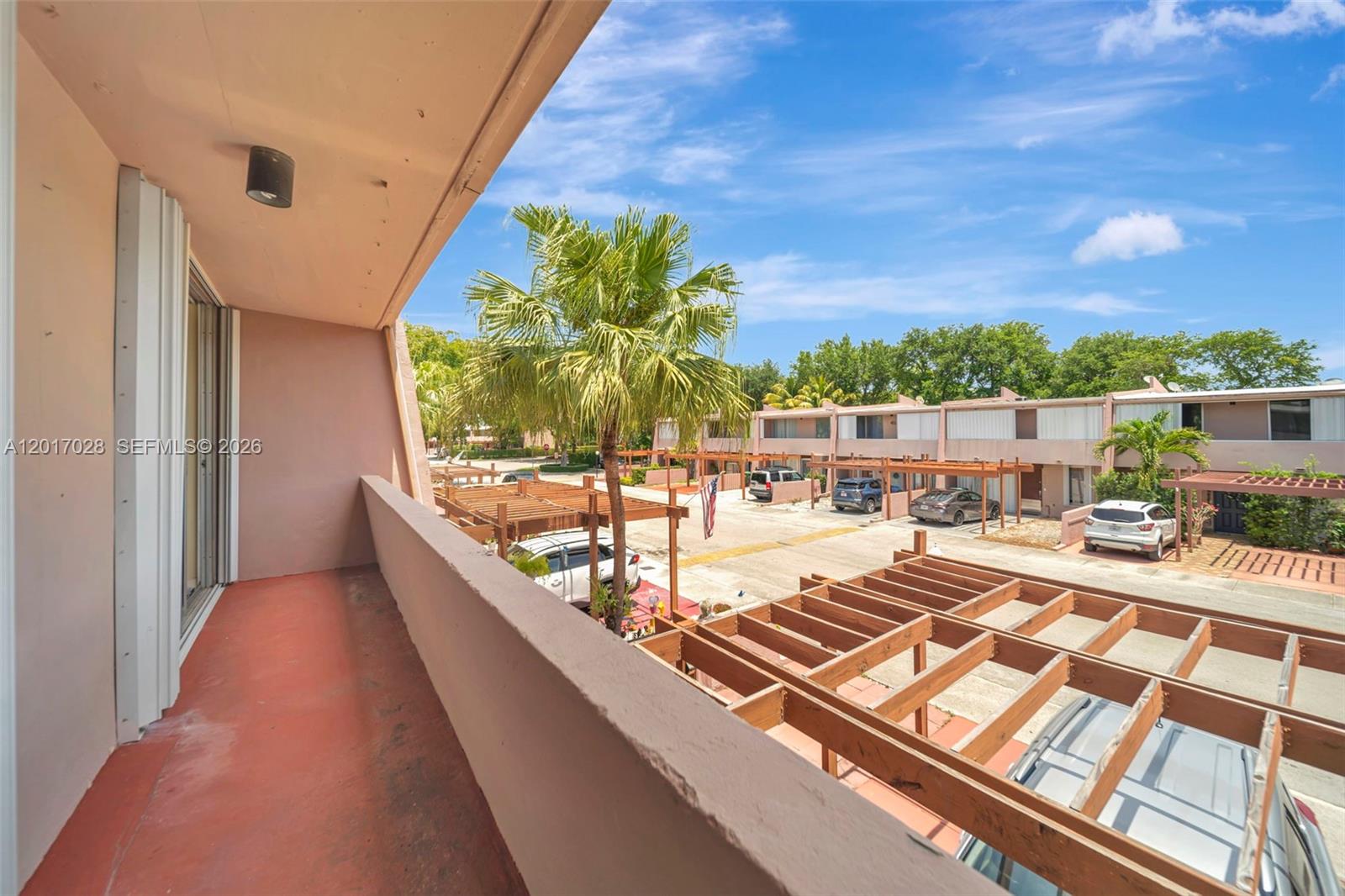 KENDALE LAKES NORTH SEC 7 - Residential