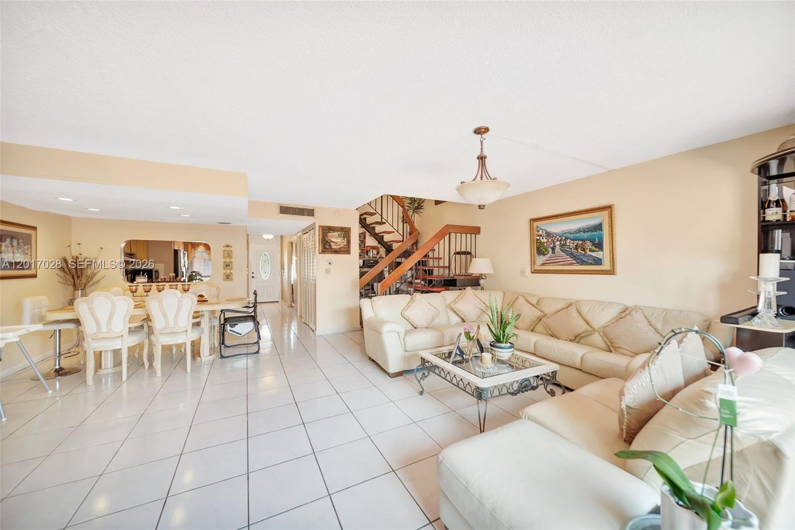 KENDALE LAKES NORTH SEC 7 - Residential