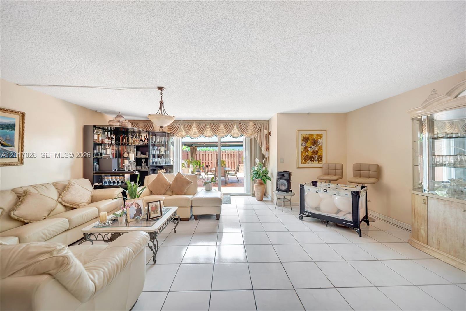 KENDALE LAKES NORTH SEC 7 - Residential