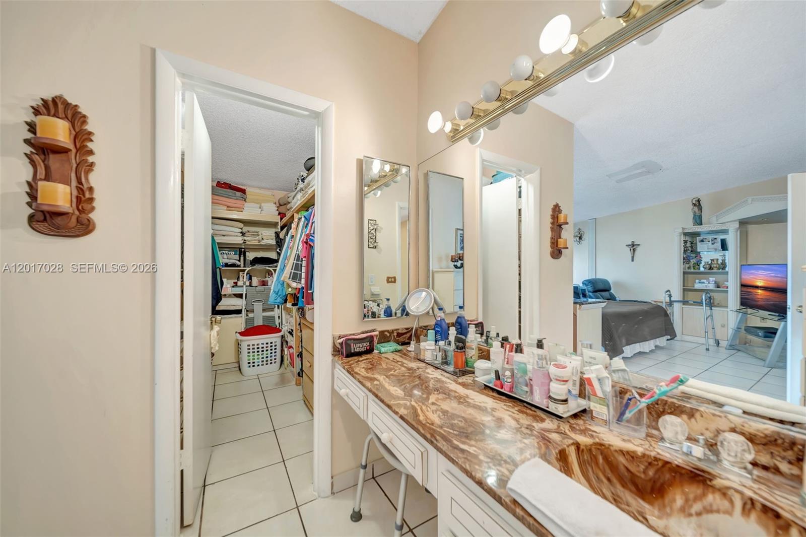 KENDALE LAKES NORTH SEC 7 - Residential