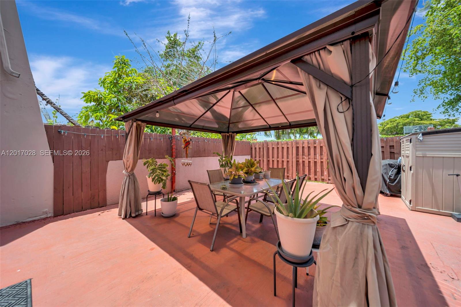 KENDALE LAKES NORTH SEC 7 - Residential