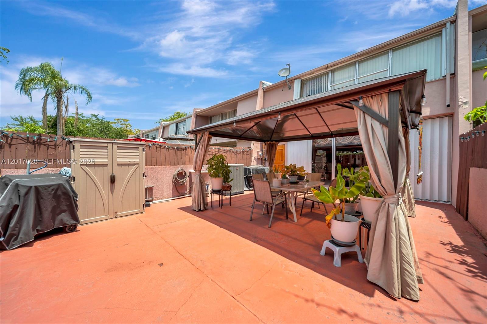 KENDALE LAKES NORTH SEC 7 - Residential