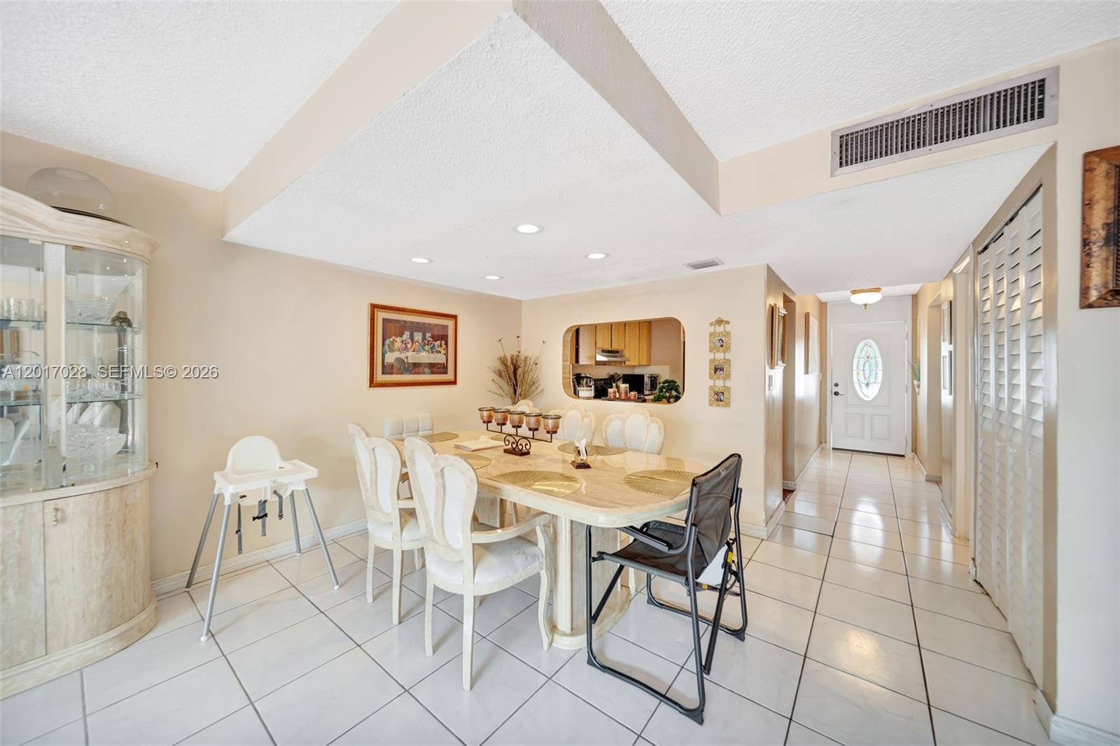 KENDALE LAKES NORTH SEC 7 - Residential