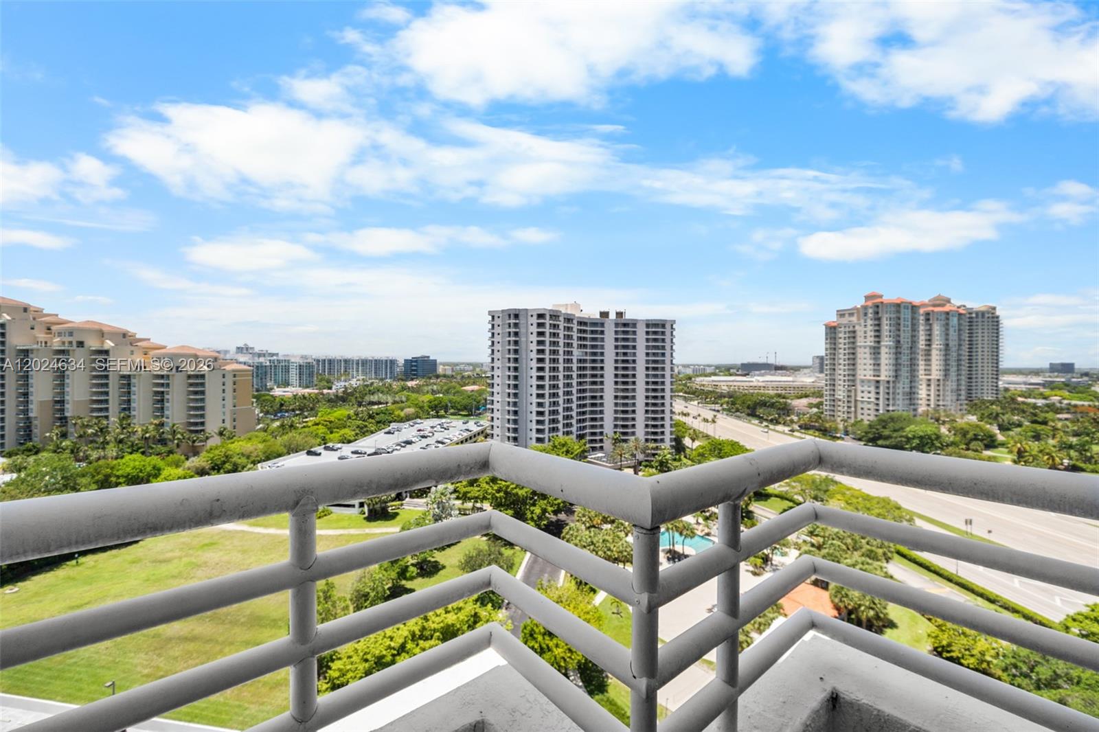 PARC CENTRAL AVENTURA EAS - Residential