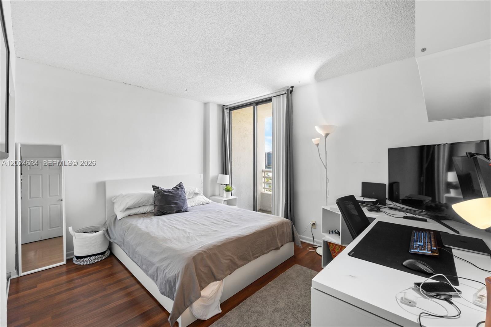 PARC CENTRAL AVENTURA EAS - Residential