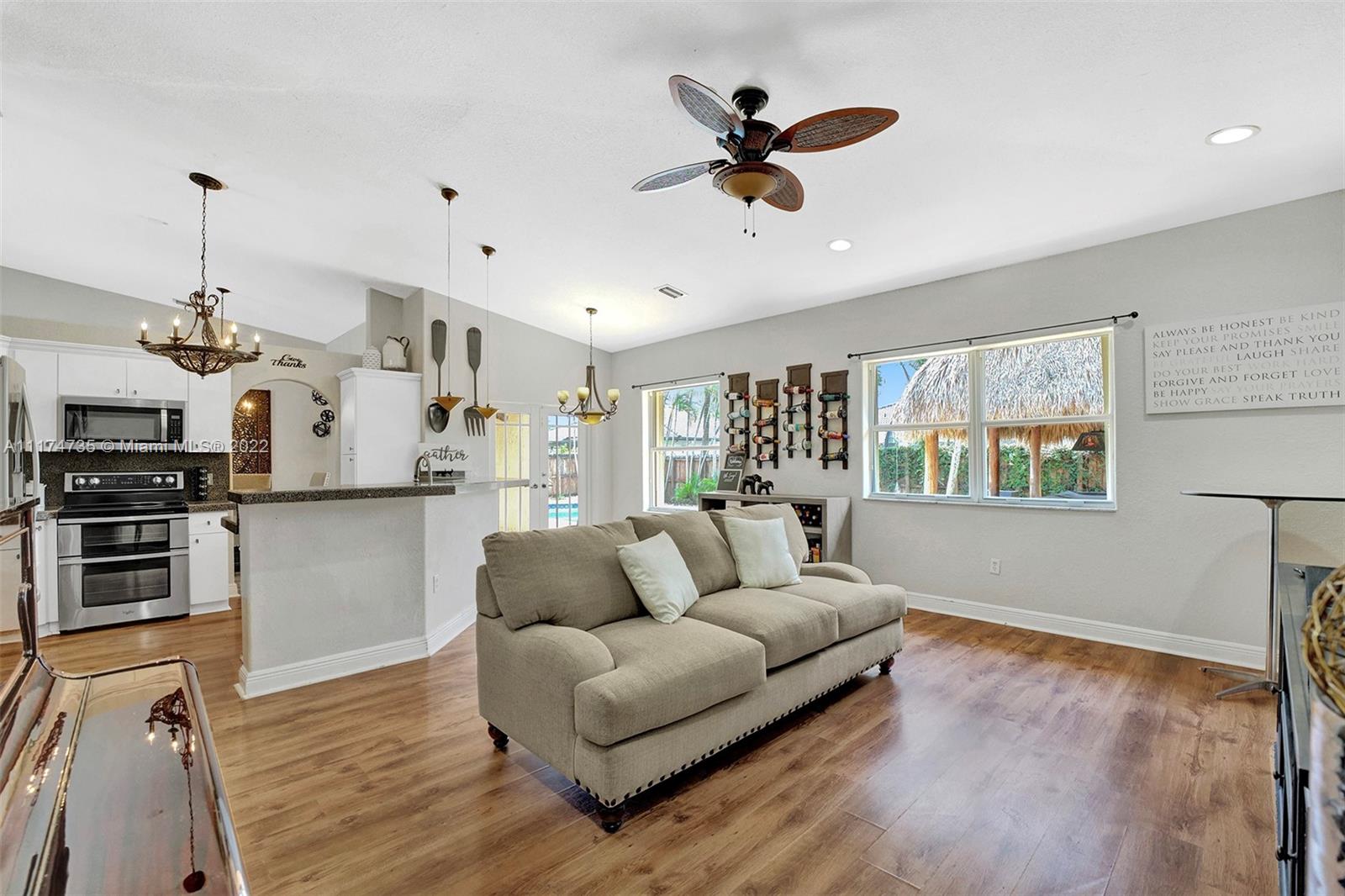 ROYAL LANDINGS - Residential