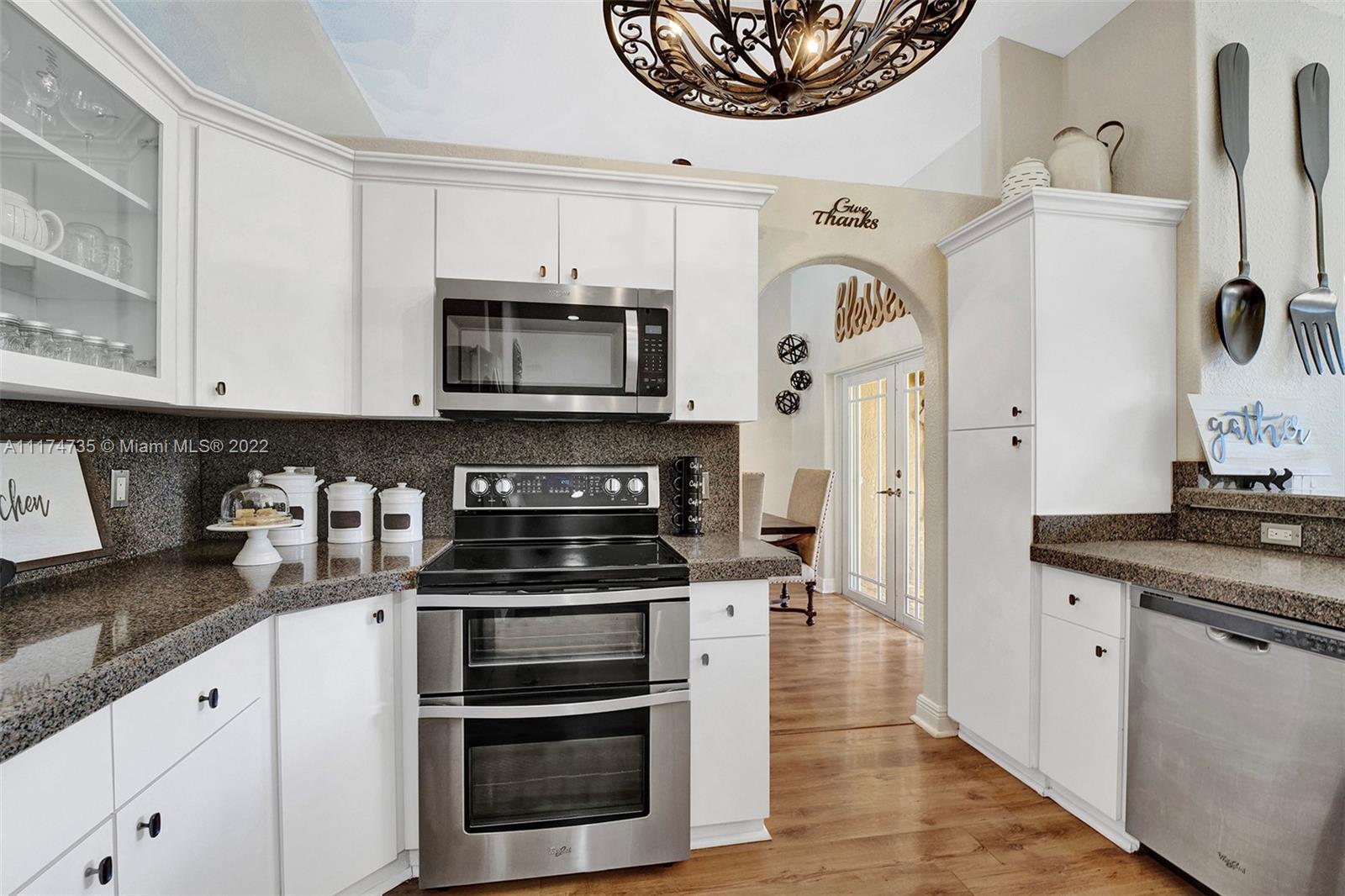 ROYAL LANDINGS - Residential