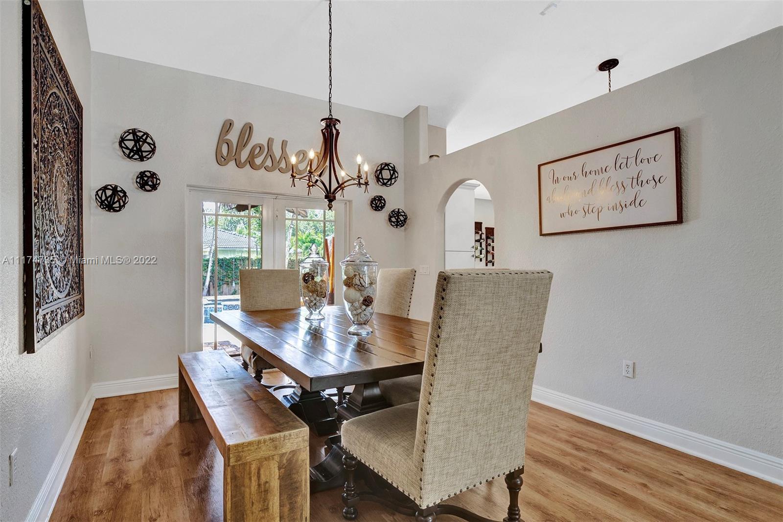 ROYAL LANDINGS - Residential