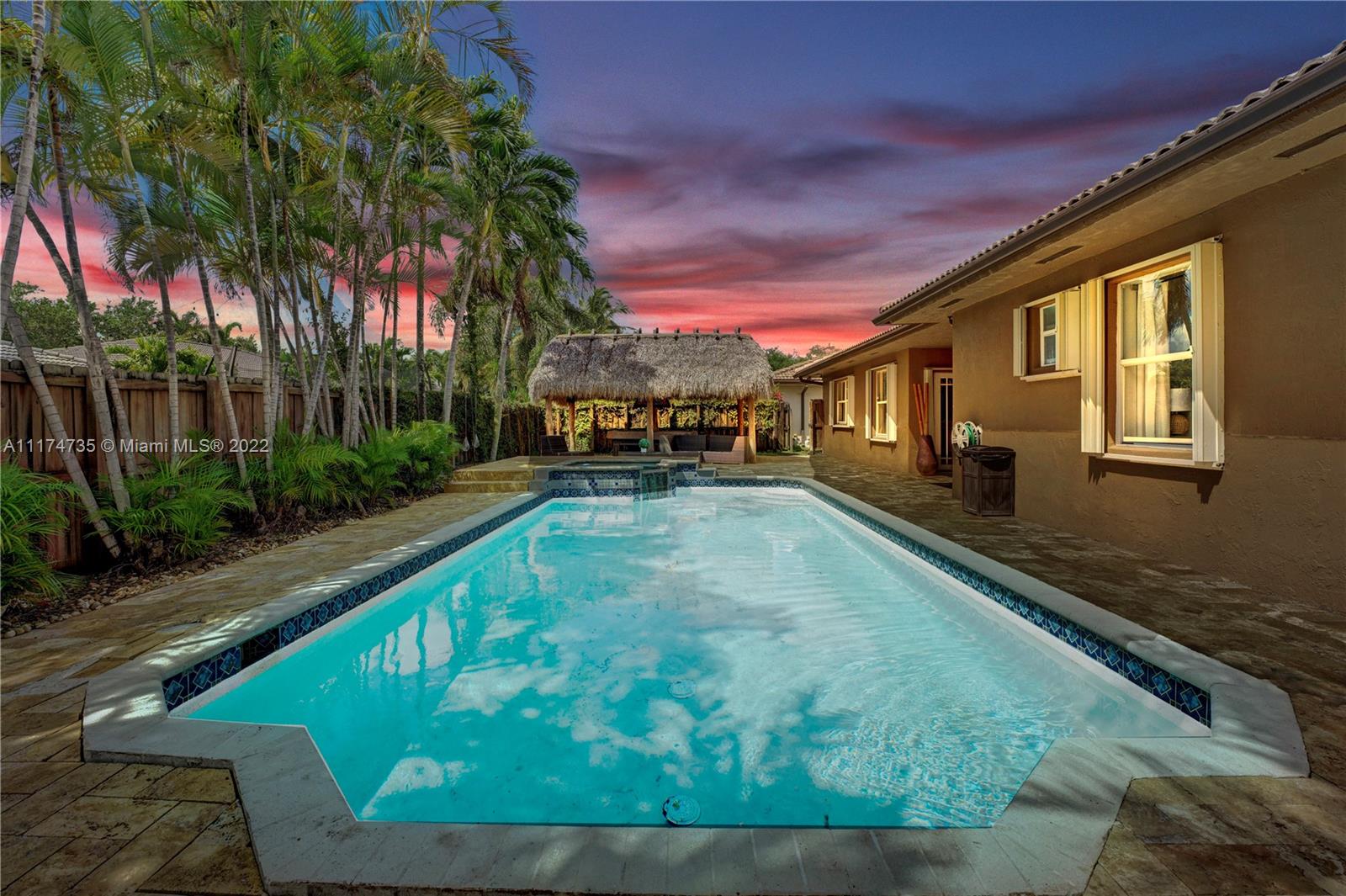 ROYAL LANDINGS - Residential