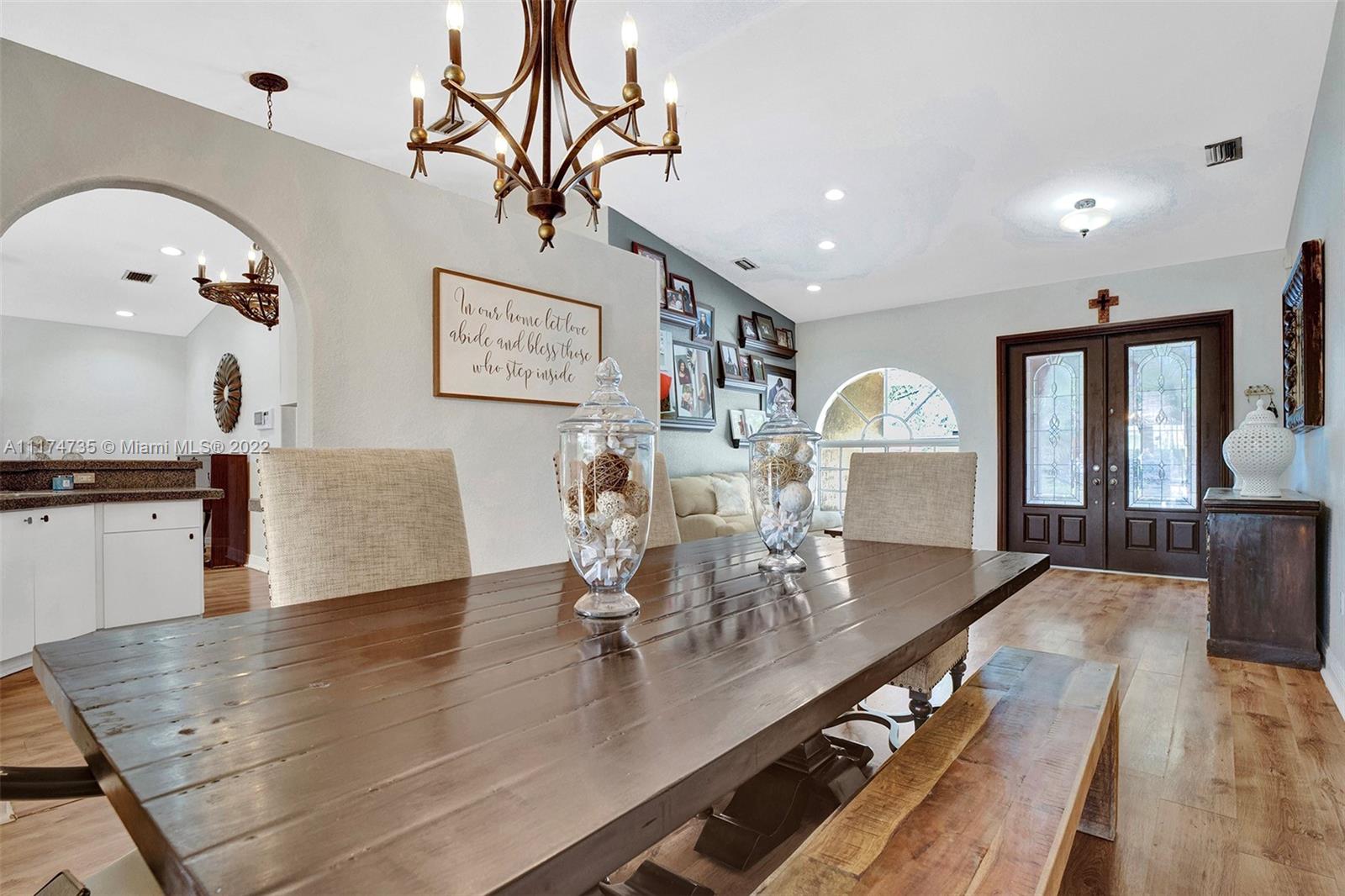 ROYAL LANDINGS - Residential