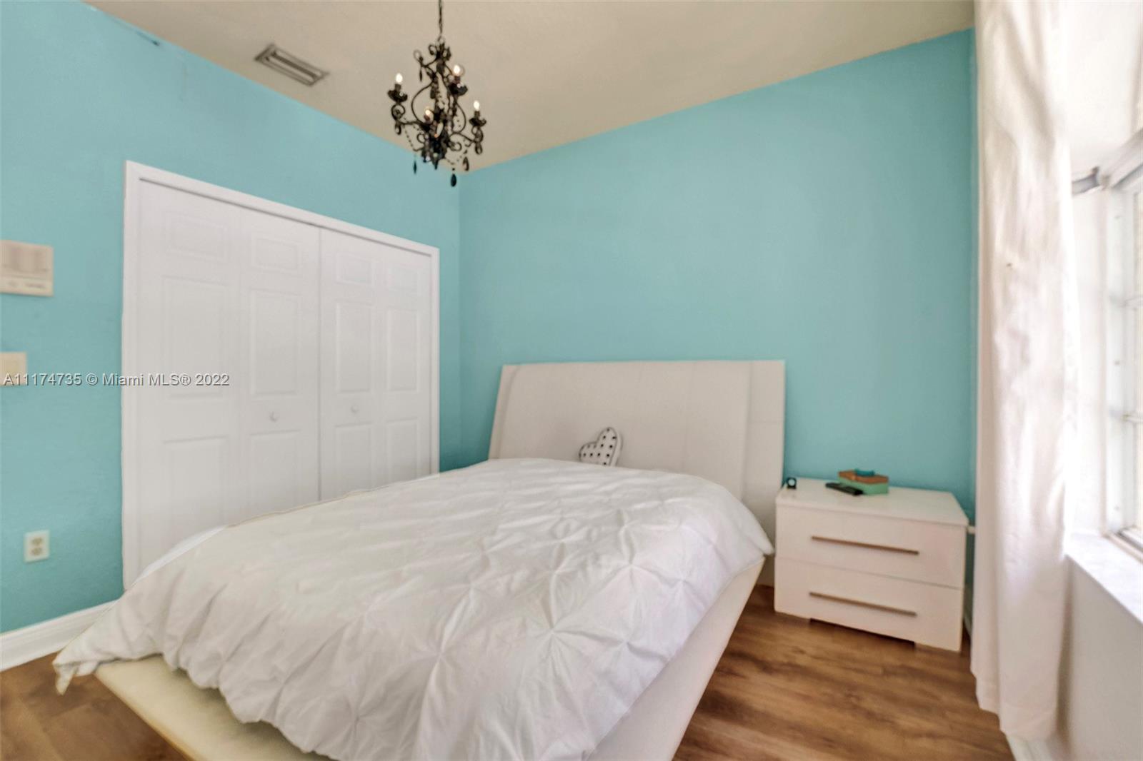 ROYAL LANDINGS - Residential