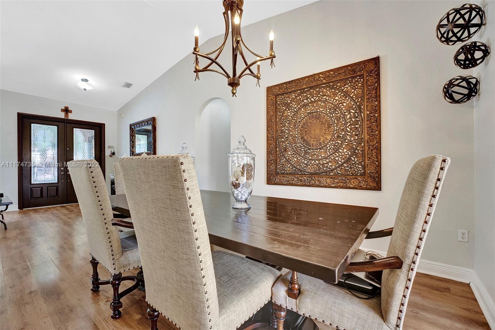 ROYAL LANDINGS - Residential